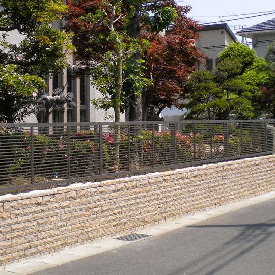 ⑯個人庭　276