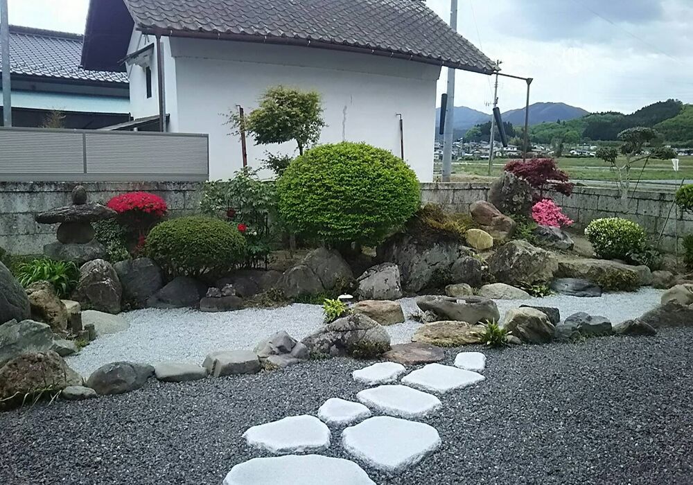 13504161435359